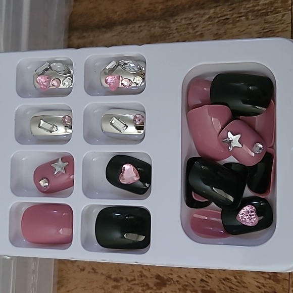 3D Pink Hearts Stars Rhinestone Press On Nails - Picture 9 of 12